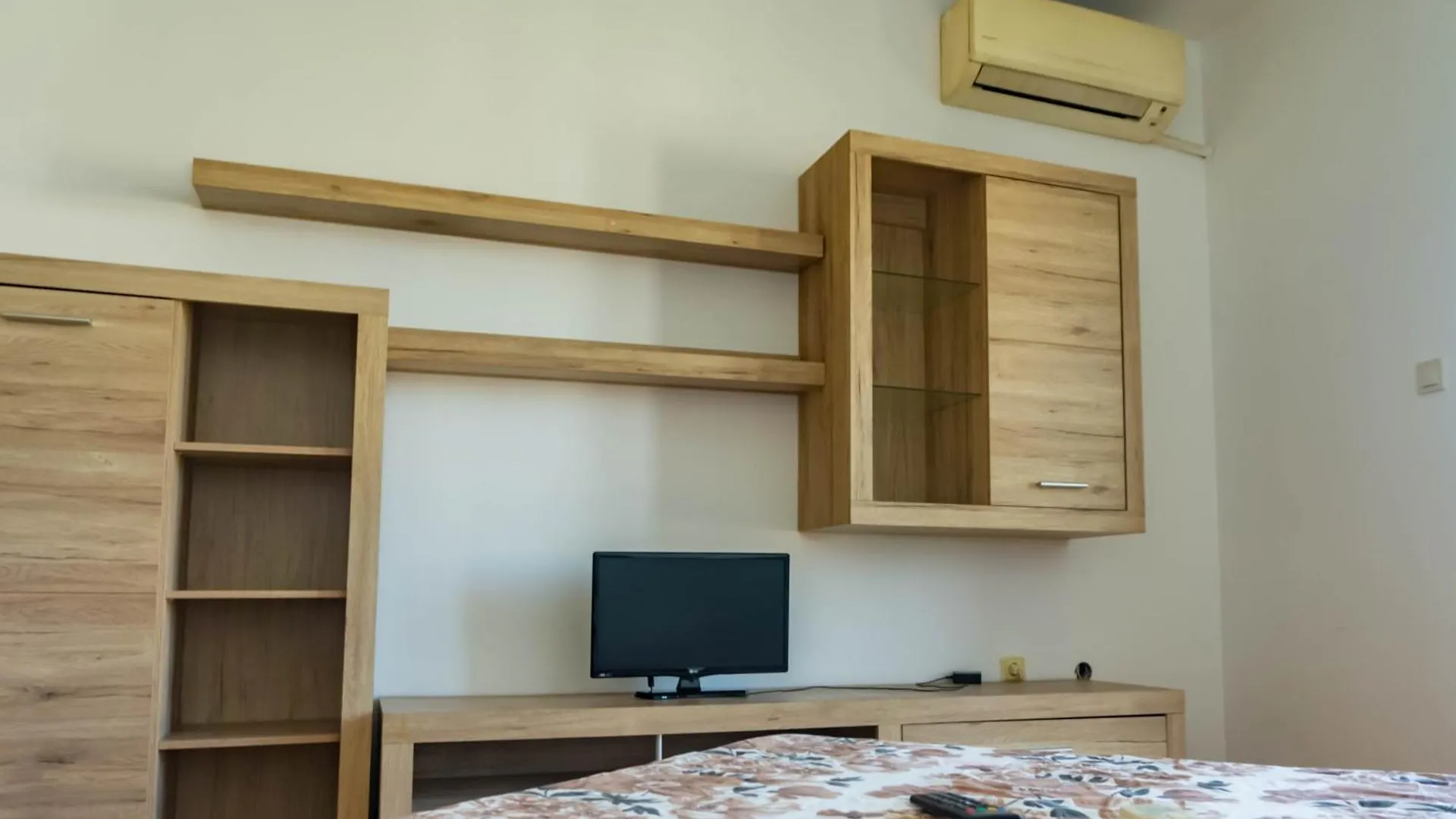 Prime Location With Free Parking Apartment Sofia
